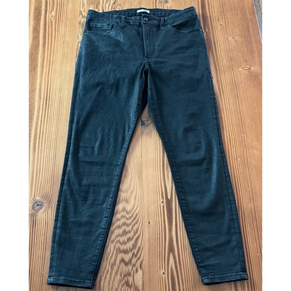 Good American Good Legs Coated Skinny Jeans - Picture 3 of 13